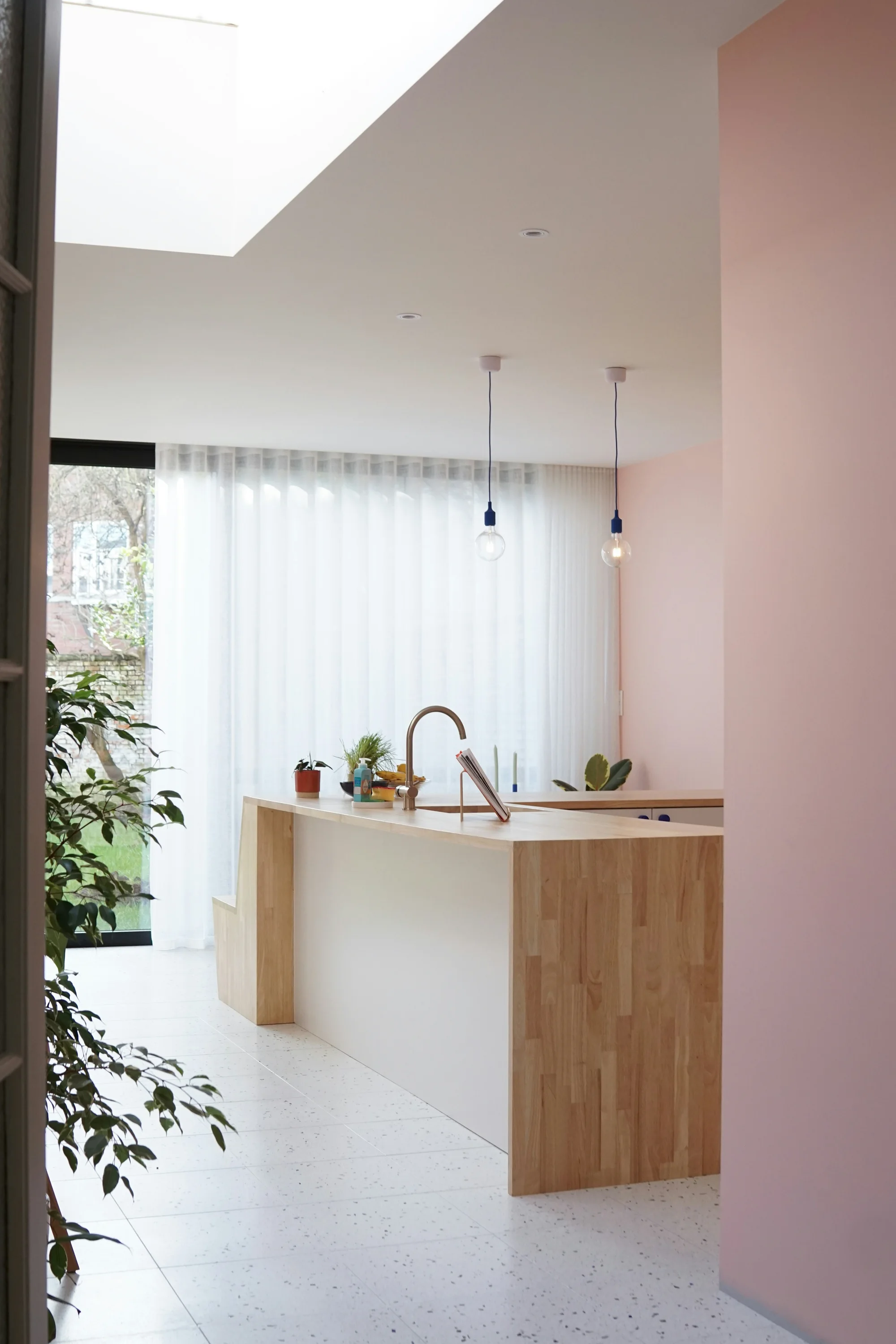 Køkken efter køkkenrenovering i Odense